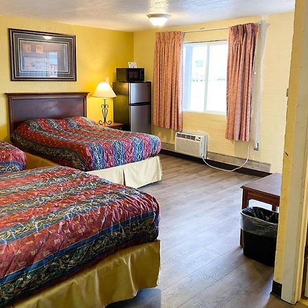 Guest Ranch Motel Шайен Екстериор снимка