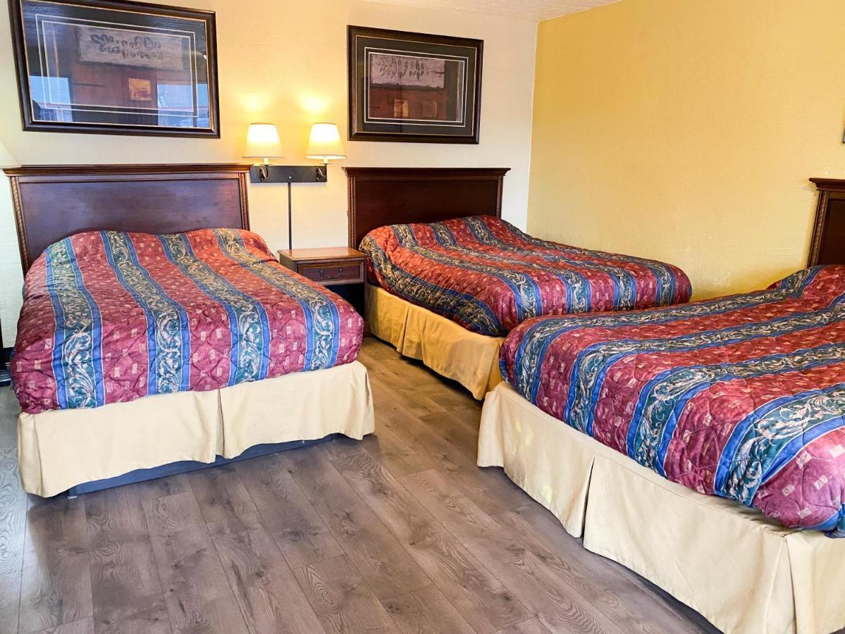 Guest Ranch Motel Шайен Екстериор снимка