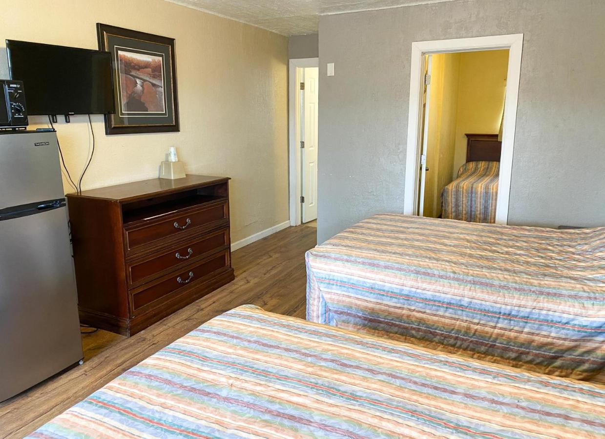 Guest Ranch Motel Шайен Екстериор снимка